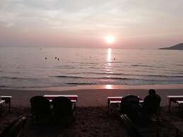 Royal Touch Beach Huts & Restaurant