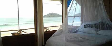 Royal Touch Beach Huts & Restaurant