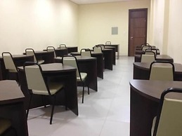 Flamboyant Suite Hotel