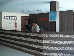 Flamboyant Suite Hotel