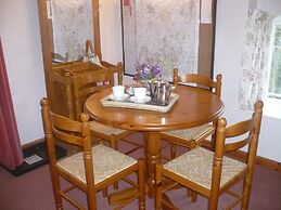 Garden Cottage & Granary