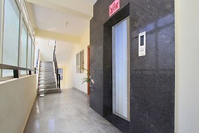 OYO 9653 Ample Premium Suites