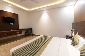 OYO Flagship 5383 Hotel Under Bridge Inn