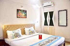 OYO 10240 Hotel Mayfair 1