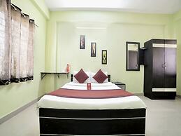 OYO 5564 Hitech Suites