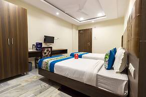 OYO 6651 Hotel Srujana Stay Inn