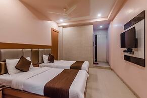 OYO 7727 Hotel Sarovar Grand