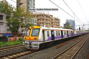 OYO 8678 Hotel Golden Nest