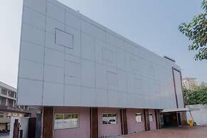 OYO 10166 Hotel D69 Residency