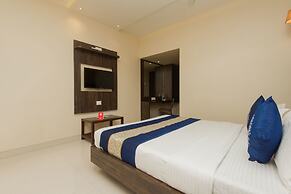 OYO 10650 Hotel Lotus Residency