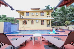 OYO 10723 Home Pool View Studio Colva