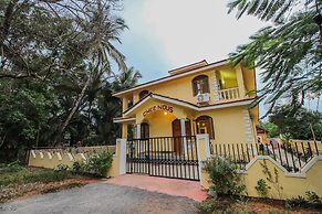 OYO 10723 Home Pool View Studio Colva