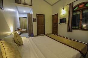 OYO 10723 Home Pool View Studio Colva