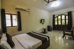 OYO 10958 Home Modern Studios Candolim