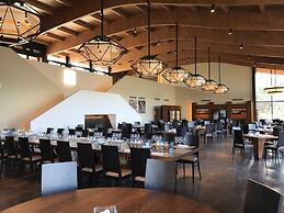 Cavanera Etnea Resort & Wine Experience