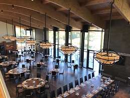 Cavanera Etnea Resort & Wine Experience