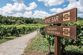 Cavanera Etnea Resort & Wine Experience