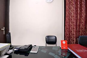 OYO 466 Hotel Lotus B&B