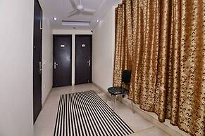 OYO 466 Hotel Lotus B&B