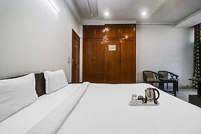 OYO 474 Hotel VM Residency