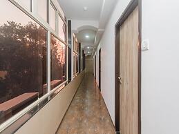 OYO 9849 Hotel Divine Residency