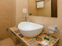 OYO 9849 Hotel Divine Residency