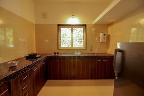 OYO 9792 Home 2BHK Poolside Siolim