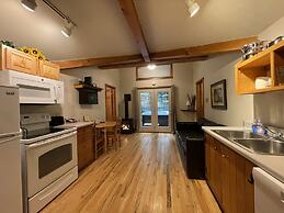 Opossum Creek Retreat