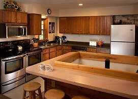 Opossum Creek Retreat