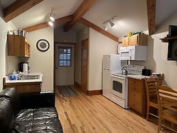 Opossum Creek Retreat