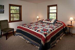 Opossum Creek Retreat