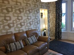 Great location 1 Bedroom Scotstoun Flat