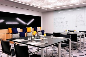 Renaissance Warsaw Airport Hotel, an Marriott International