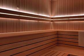 Renaissance Warsaw Airport Hotel, an Marriott International