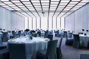 Renaissance Warsaw Airport Hotel, an Marriott International