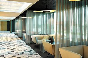 Renaissance Warsaw Airport Hotel, an Marriott International