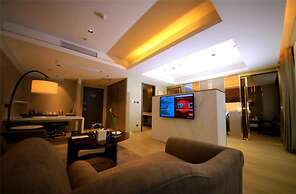 Howard Johnson Life Geckor Zhu