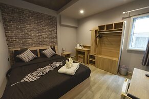 Livit70's hotel & hostel