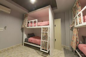 Livit70's hotel & hostel