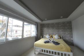 Livit70's hotel & hostel