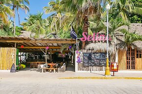 Selina Puerto Escondido
