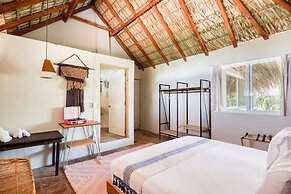 Selina Puerto Escondido