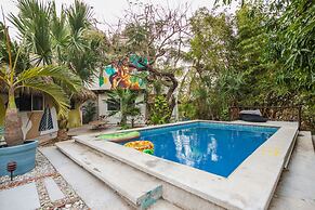 Selina Puerto Escondido