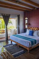 Selina Puerto Escondido