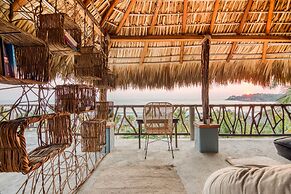 Selina Puerto Escondido