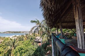 Selina Puerto Escondido