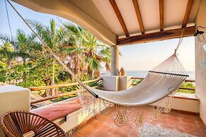 Selina Puerto Escondido