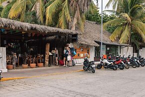 Selina Puerto Escondido