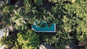 Selina Puerto Escondido