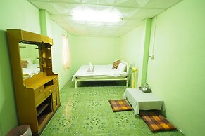 Ram Yai Homestay - Hostel